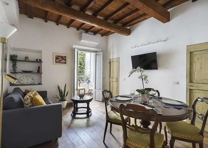 Oltrarno Modern Apartment In Florence